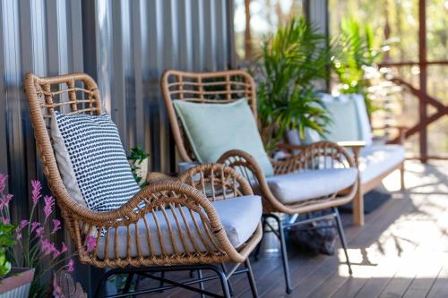 Gumtop - Luxury Farmhouse Cabin in Boonah