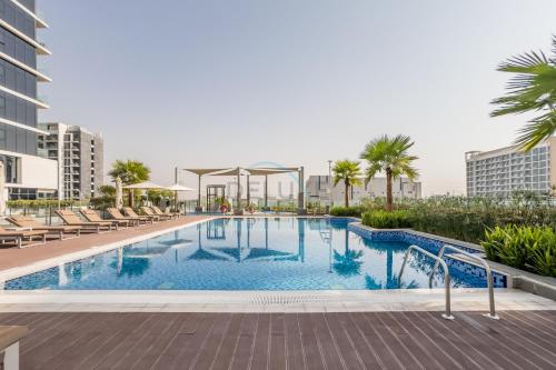 Close to Meydan Racecourse and Ras Al Khor Wildlife Sanctuary, And a Quick Drive to Downtown Dubai and the Iconic Burj Khalifa - Azizi Riviera 44, Meydan by Deluxe Holiday Homes, Dubai (foto 6)