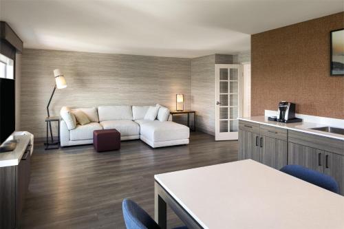 Hilton Garden Inn Corvallis - image 13