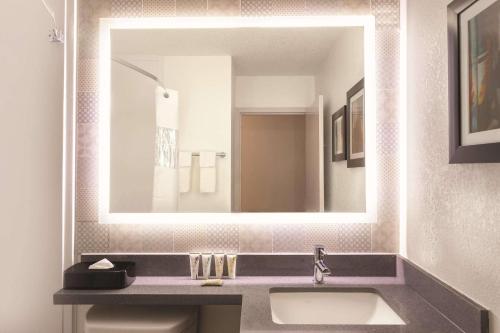 Country Inn & Suites by Radisson, North Little Rock, AR in North Little Rock, USA