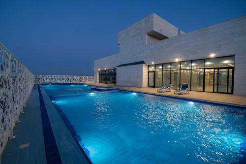 Sunday Jeddah Hotel - Tap to explore photos