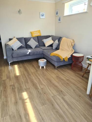 Sunset Beach, 2 bedroom, first floor flat with balcony