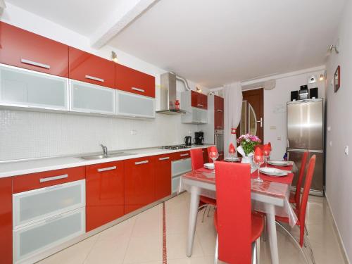  Apartment Nikolina in Trogir