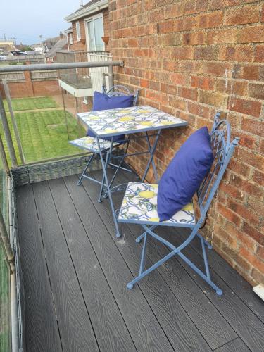 Sunset Beach, 2 bedroom, first floor flat with balcony, Hunstanton (photo 8)