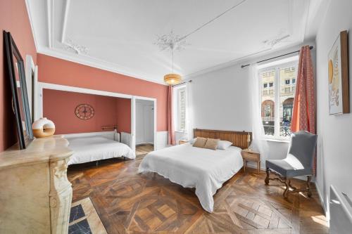 Charme & confort avec extérieur privatif en ville, Digione (foto 9)