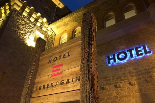 Hotel Errekagain