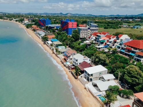 Phaladise Beach Villa    at Phala Beach, Ban Chang - 주변 환경