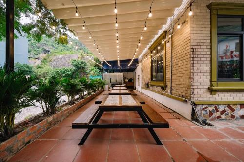 Bamboo House - 레스토랑