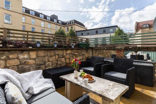 Stylish 4-Bedroom Townhouse in the Heart of Bath, Bath (foto 6)