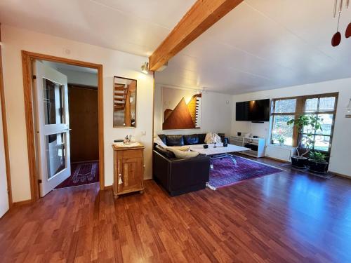 Shared lounge/TV area, Large and spacious holiday home in Helsingborg in Planteringen