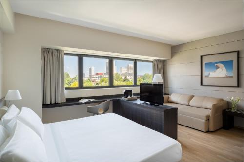 room detail thumbnail 1