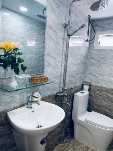 August Inn Da Lat