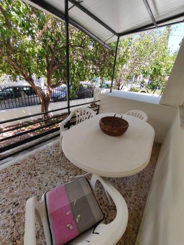 Flya House in Agia Paraskevi