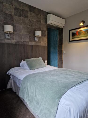 1 double bed