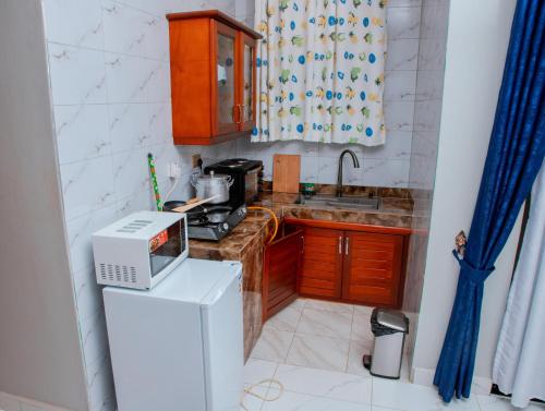 Entebbe Serenity Breeze Apartment 2BR in Lyamutundwe