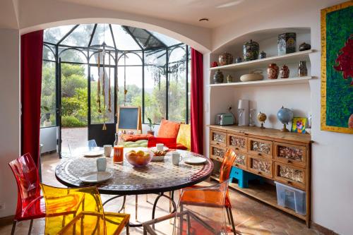 Facilities, Sublime maison grand terrain au calme vue et piscine in Les Accates