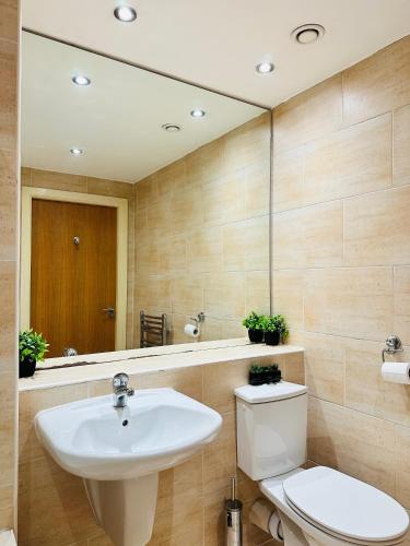 City Centre Free Parking 2 Bedroom Apartment, Liverpool (photo 3)