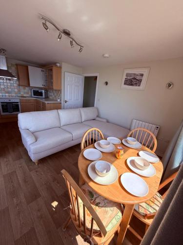 Cliff top chalet with stunning ocean views in 聖約翰