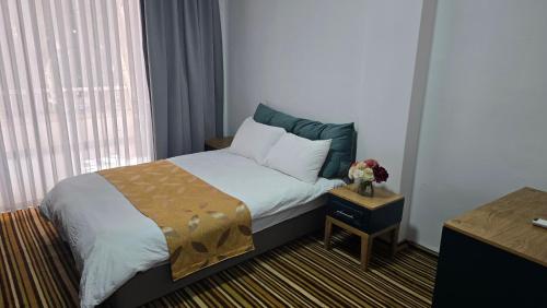 room detail thumbnail 0