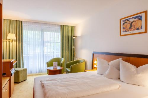Königshof Hotel Resort - Partner von Oberstaufen PLUS und PLUS GOLF - Tap to explore photos
