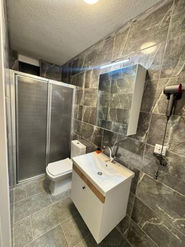 QLİNE HOTEL AİRPORT SaW - image 9