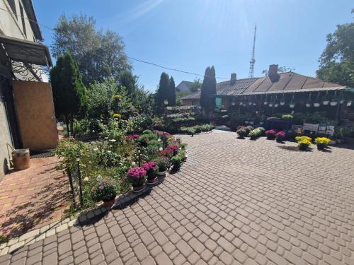 Яновского 1к средняя in Podilskyi kerület