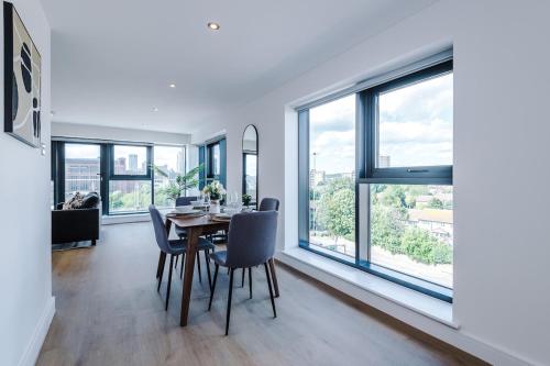 Leeds City Centre - 2 bed Penthouse with balcony, Leeds (zdjęcie 6)