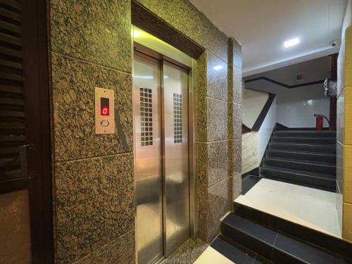 Hotel Crystal Palace in Mumbai
