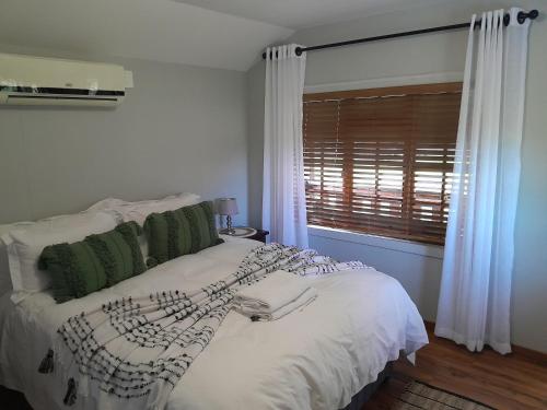 1 queen bed