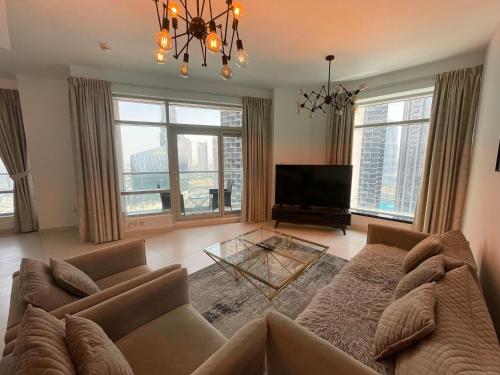The Loft East- 2BR Apartment -Allsopp & Allsopp - 01, Dubai (Foto 2)