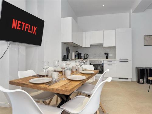 Design Suite 2 Bedrooms Living Room and Balcony, Hannover (fotografie 9)