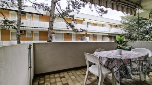 Bibione stay with rooftop pool