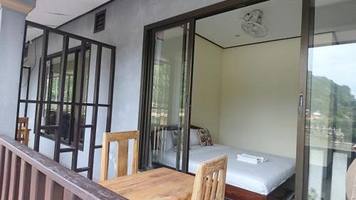 Khamphan Guesthouse in Nong Khiaw