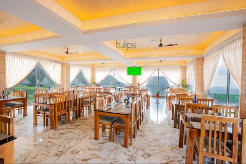 Restaurant, Tulips Village Resorts in Lovedale