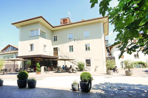  Das Alte Rathaus, Neumarkt bei Capriana