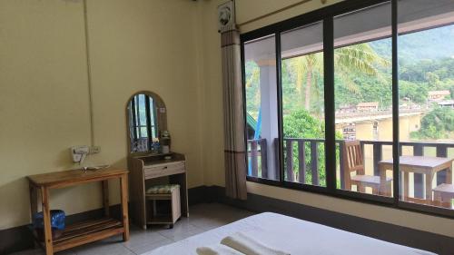 Khamphan Guesthouse in Nong Khiaw