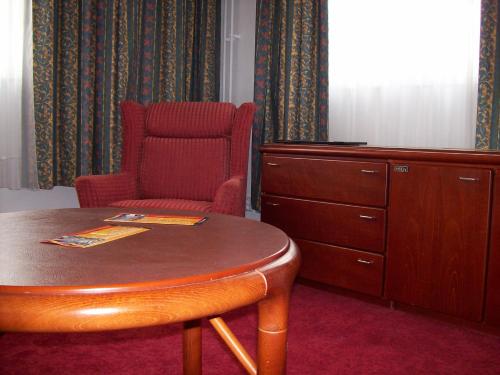 Hotel S-centrum Děčín - image 14