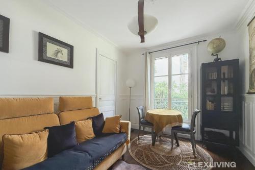 Charming - One-Bedroom Apartment in Paris 5th, Parigi
