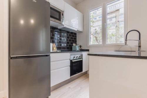 Bright modern - 3Bedrooms 3Bathrooms -Salamanca, Madrid (photo 9)