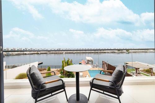 Luxury Villa sea view and free paddle boat - Al Dana Island Fujairah in Fujairah Beach