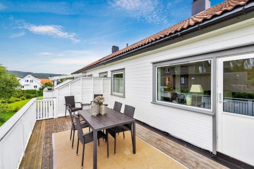 Balcony/terrace, Apartment centrally located in Kristiansand, four bedrooms in Lund