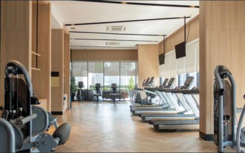 Modern Luxury Fully Furnished 1BH Apartment in Binghatt Heights JVC - Easy Access to JBR, Circle Mall & Dubai Hills Mall, Dubai (photo 9)
