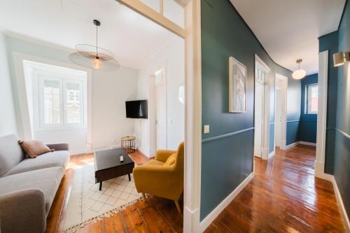 Bright 3BR Steps from National Pantheon | By Airnest, Лиссабон (фото 8)