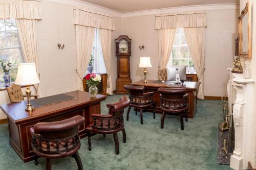 Royal Goat Hotel - image 10