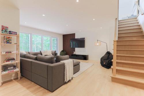 Spa & Babyfoot - Chalet BOREA in Saint-Faustin-Lac-Carré (QC)