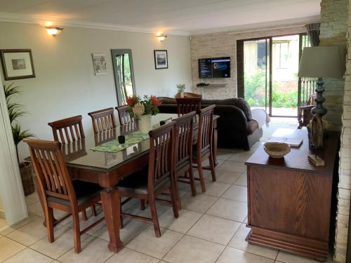 Apartment 1 - Rivervilla or Apartment 2 - Stone Cottage, Underberg (fotografie 5)