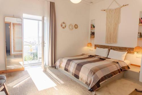 2 bedrooms, 3 beds