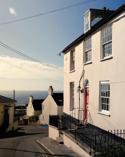 Stunning Jurassic 3 bed with views over Lyme Bay