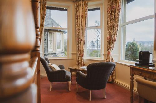 Double room, four poster