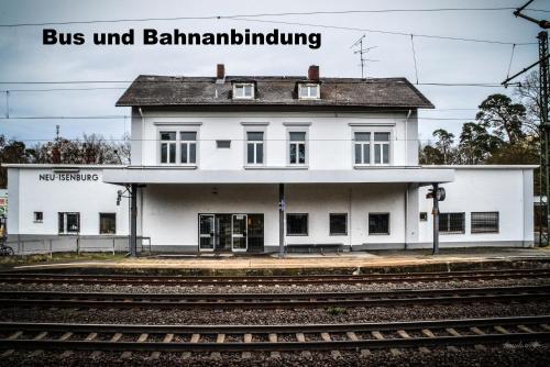 Hotel Montago- 40qm große und günstige Appartements für Langzeitaufenthalte (Hotel Montago- 40qm große und gunstige Appartements fur Langzeitaufenthalte) in นอย-อิเซนบูร์ก